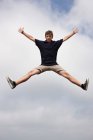 Adolescente posando no ar — Fotografia de Stock