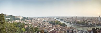 Vista elevata di Verona, Italia — Foto stock