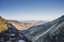 Вид на долину в морозний ранок — стокове фото