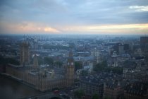 Ben und Westminster Palace im Morgengrauen — Stockfoto