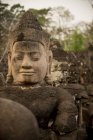 Visages de Deva et Asura, Porte Sud, Angkor Thom, Angkor, Siem Reap, Cambodge, Indochine, Asie — Photo de stock