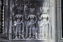 Tempelgravuren bei angkor wat — Stockfoto