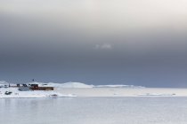 Бушующие облака в заливе Диско в Илулиссате, Гренландия — стоковое фото