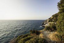 Пляж Микро Фетани, Карловаси, Самос, Греция — стоковое фото
