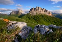 Rocks and acheshboki mountains in bright sunlight — Stock Photo