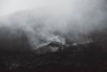 Вулканический пейзаж Смоки на вулкане Пакайя, Антигуа, Гватемала — стоковое фото