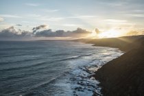 Вид с Большой Океанской дороги на закат, Виктория, Австралия — стоковое фото