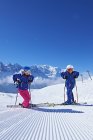 Esquiadores, Chamonix, Francia, enfoque selectivo - foto de stock