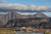 Вид на остров Соммарой осенью, арктическая Норвегия — стоковое фото