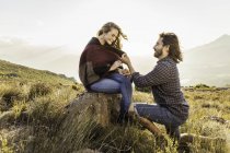 Man proposing to woman, Franschhoek, South Africa — Stock Photo