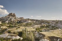 Village de colline, Cappadoce, Anatolie, Turquie — Photo de stock
