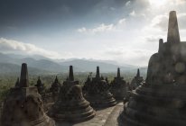 Toit, Le Temple Bouddhiste de Borobudur, Java, Indonésie — Photo de stock