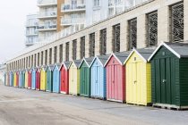 Row of colourful beach huts, Bournemouth beach, Bournemouth, Dorset, UK — Stock Photo