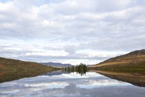 Живописный вид на Озеро Тарф, Форт Август, Шотландия — стоковое фото