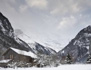 Chalet de madera, Schilthorn, Murren, Bernese Oberland, Suiza - foto de stock