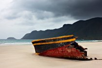 Nave naufragio a Con Son Beach — Foto stock