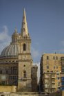Dôme de l'église carmélite et de la cathédrale Saint-Paul, La Valette, Malte — Photo de stock