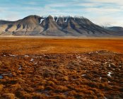 Scenic view of land and mountains,  Svalbard, Spitzbergen — Stock Photo