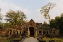 Temple entrance, Preah Khan, Angkor Wat Complex, Siem Reap, Camboja — Fotografia de Stock