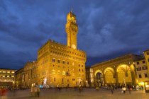 П'яцца Сіньйорія делла вночі, Флоренції, Тоскана, Італія — стокове фото