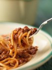 Gabel mit Spaghetti Bolognese — Stockfoto