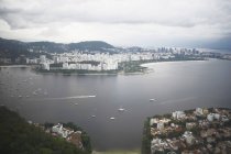 Видом на гори і море з Цукрову голову, Бразилія — стокове фото