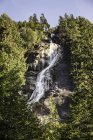 Waterfall, Shannon Falls Provincial Park, Сквомиш, Британская Колумбия, Канада — стоковое фото