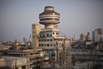 Vue d'observation de bâtiments industriels dans le centre-ville de Mumbai, Inde — Photo de stock