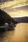 Howe sound bay, von der fähre aus gesehen, squamish, britisch columbia, kanada — Stockfoto