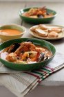 Piatti con zuppa di bouillabaisse — Foto stock