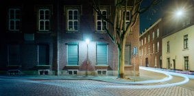 Vista de lapso de tiempo del tráfico nocturno en los Países Bajos - foto de stock