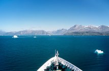Vista panorámica de viajar en iceland a bordo de un barco - foto de stock