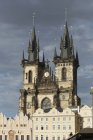 Vista de la catedral de Tyn, Praga, República Checa - foto de stock