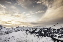Vista panorâmica das montanhas cobertas de neve, Oberstdorf, Baviera, Alemanha — Fotografia de Stock