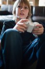 Boy playing video game — Stock Photo