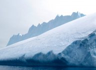 Iceberg no Oceano Antártico — Fotografia de Stock