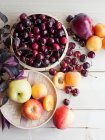 Nature morte de fruits frais — Photo de stock