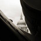 Частичный вид на Собор Святого Павла, Лондон, Великобритания — стоковое фото