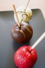 Chocolat et pommes au caramel — Photo de stock
