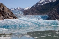 Vue panoramique de la glace bleue au glacier Tracy Arm — Photo de stock