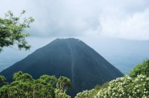 Vista panorámica del volcán Izalco el salvador - foto de stock
