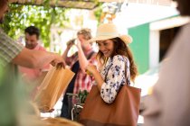 Città del Capo, Sud Africa persone shopping al mercato — Foto stock