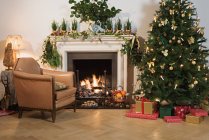 Festively decorated living room — Stock Photo