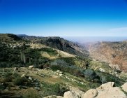 Dana reserva natural Jordania a la luz del sol - foto de stock