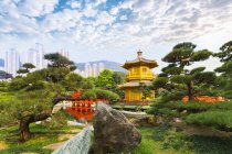 Pagoda, jardín de Lian Nan, Diamond Hill, Hong Kong, China - foto de stock