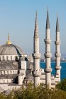 Vista de la Mezquita Azul, Estambul, Turquía - foto de stock