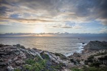 Прибрежная сцена Кальяри, Сардиния, Италия — стоковое фото