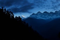 Vista panorámica de Thsokha, región de Kanchenjunga del Himalaya, Sikkim, India - foto de stock