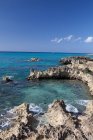 Rocks and Caribbean Sea, Grand Cayman, Cayman Islands — Stock Photo