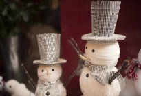 Christmas snowmen in Covent Garden shop window, London, UK — Stock Photo